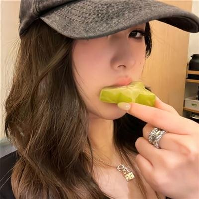 水中的女人
